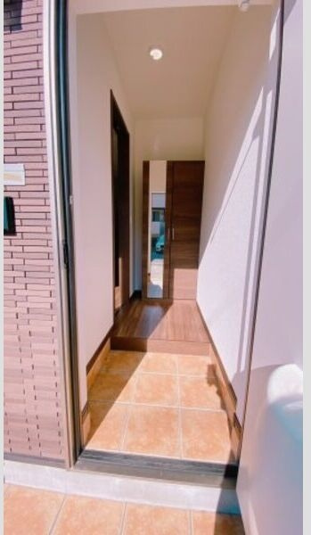 サニーグレイス南山の玄関
