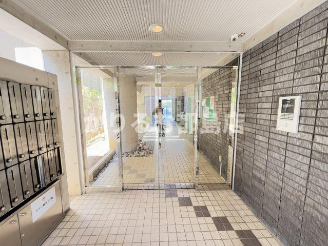 日興パレス都島のエントランス