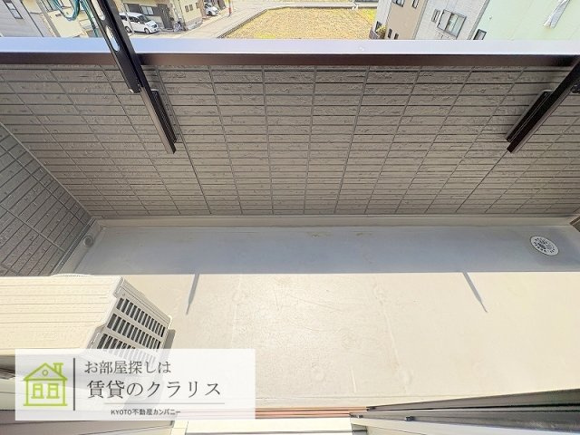 GRAMM下津林WESTのバルコニー