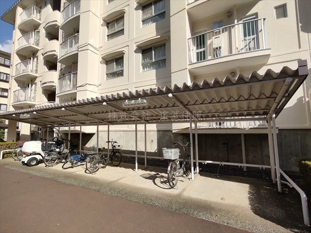 【駐輪場】の画像