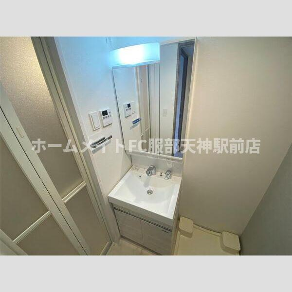S-RESIDENCE三国WESTの洗面所