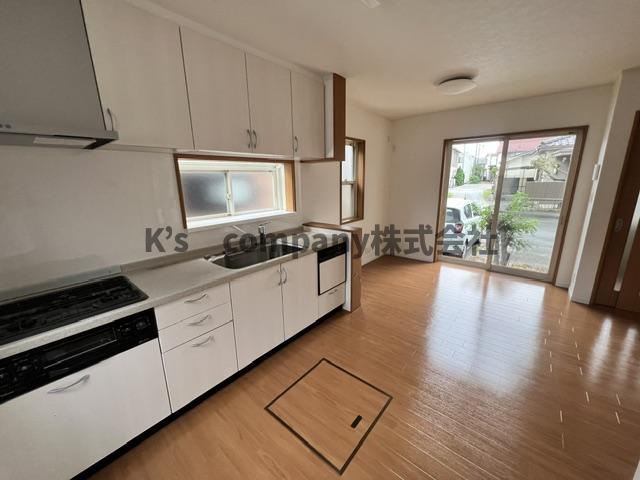 ●高座郡寒川町小谷2丁目　中古戸建のキッチン|キッチンスペース◇◇