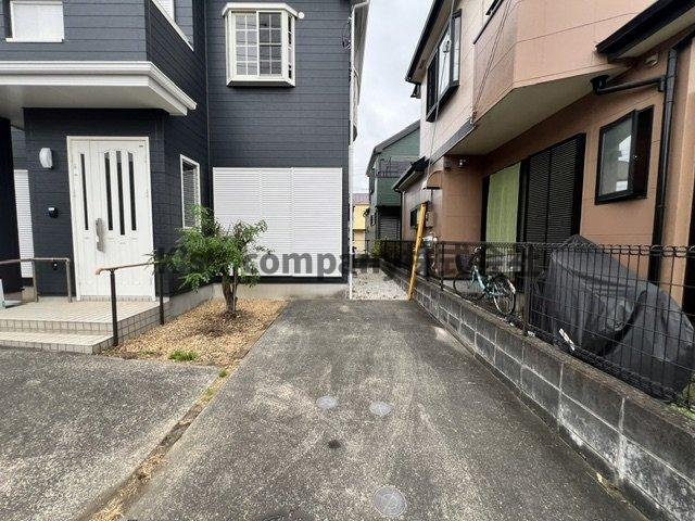 ●高座郡寒川町小谷2丁目　中古戸建の駐車場|カースペース1可能♪◇◇