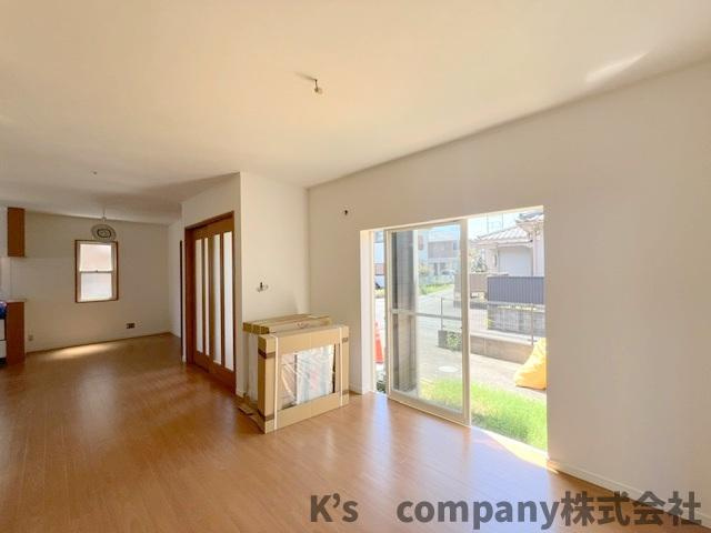 ◎高座郡寒川町小谷2丁目　中古戸建の居間・リビング|リフォーム前◇