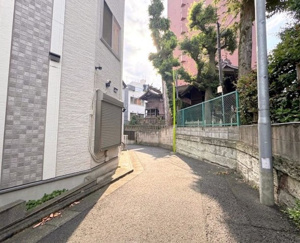 【前面道路含む現地写真】