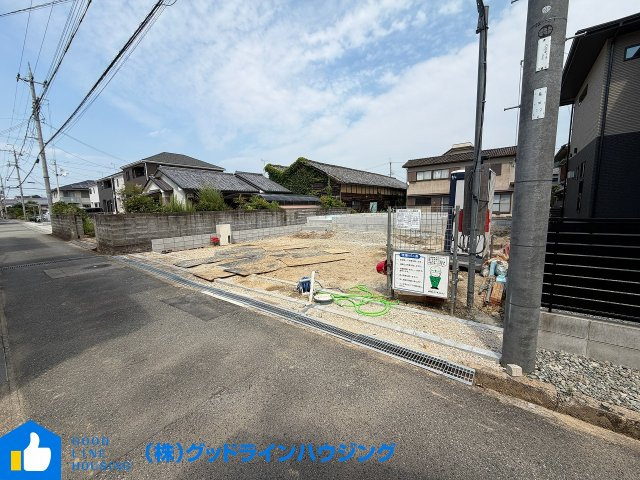 クレイドルガーデン西脇第12の前面道路含む現地写真