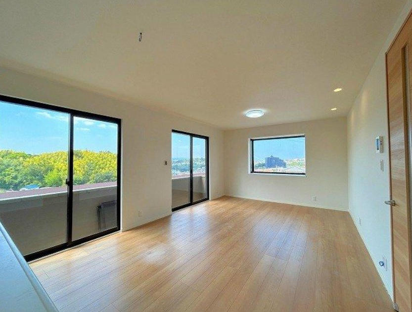塩屋台２丁目　中古戸建の居間・リビング