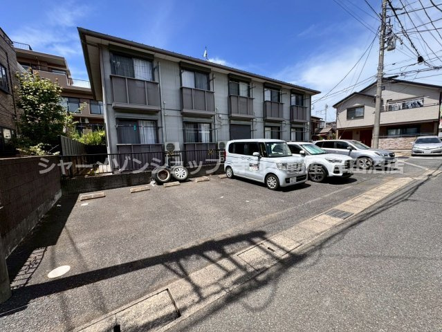 ブロードビーンの駐車場