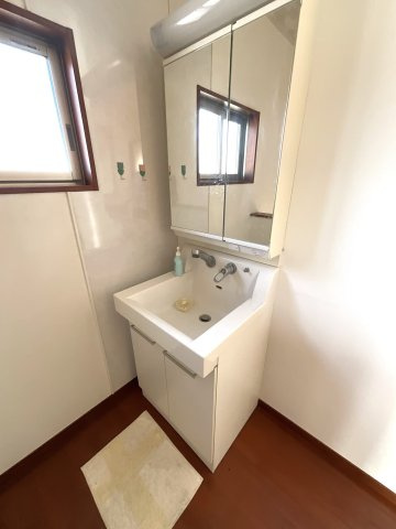 中古戸建の独立洗面台