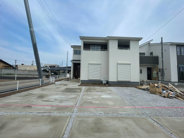 新築戸建・新築建売　伊勢崎市茂呂町2丁目　茂呂小学校・第一中学校の駐車場