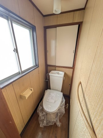 本町田戸建のトイレ