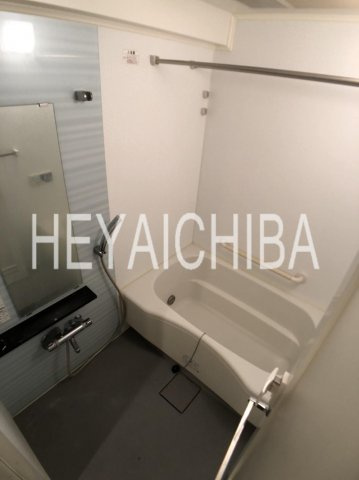 コンフォリア上野広小路の浴室