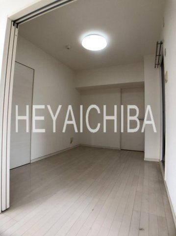 コンフォリア上野広小路の寝室
