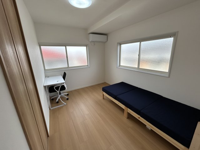 三木市志染町青山1丁目の洋室