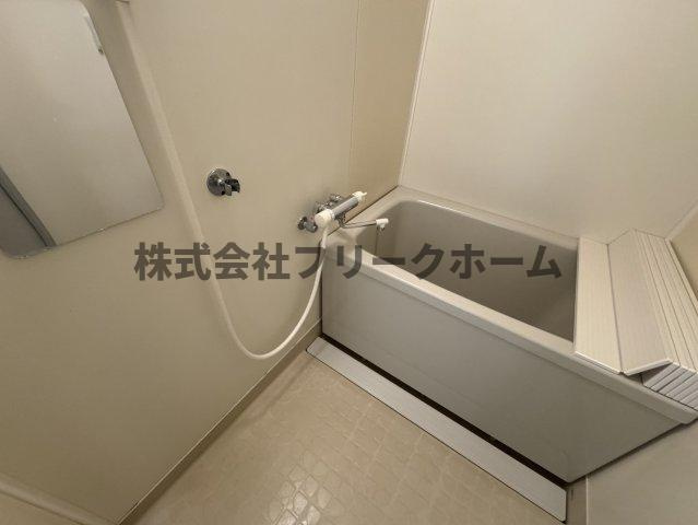 三鷹市井口３丁目の賃貸マンションの浴室