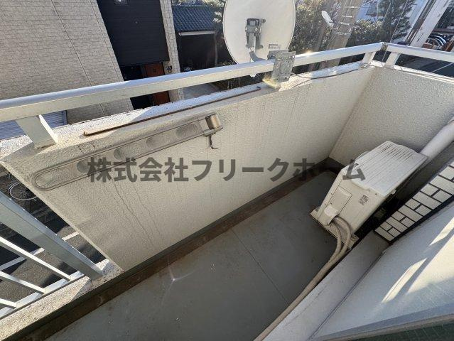 三鷹市井口３丁目の賃貸マンションのバルコニー