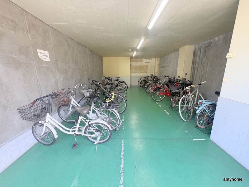 新大阪ハイツ　仲介手数料無料の駐車場