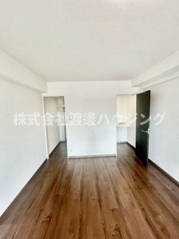 フレール緑地公園Ⅱの収納|ウォークインクローゼット