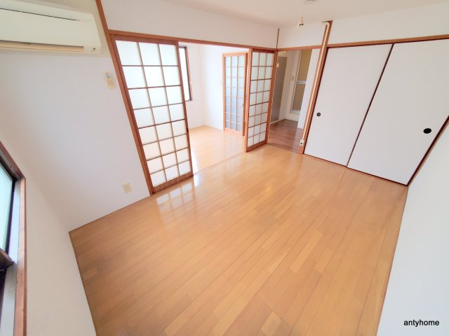 メゾン新高　仲介手数料無料の洋室