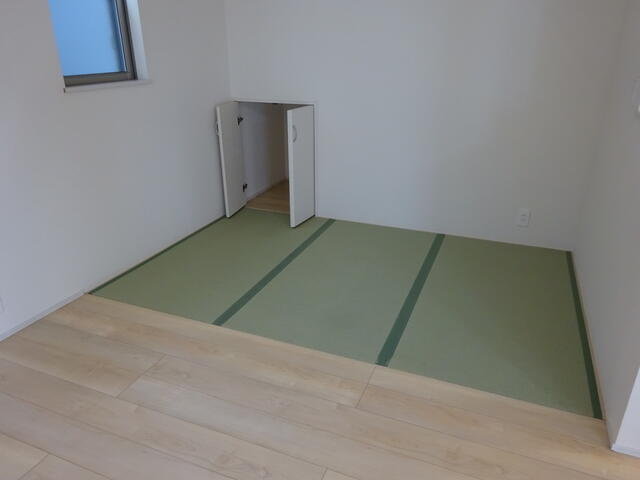 柏市大津ケ丘３丁目の中古一戸建の和室|リビング和室コーナー