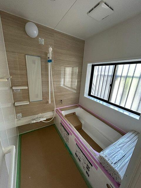 船橋市旭町１丁目１１－１４のその他|「浴室」新品交換中です。