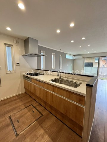 豊橋市花田町貸家の居間・リビング