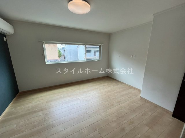 豊橋市花田町貸家の居間・リビング