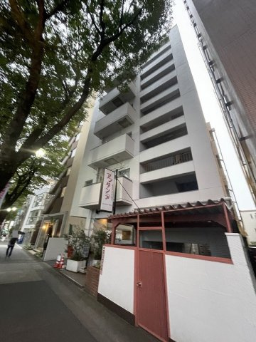 レック八幡山マンションの外観