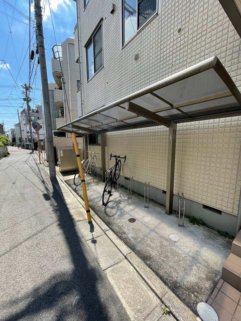 サンフラワー・プラネットのその他共用部分|屋根付き駐輪場