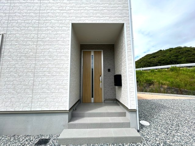 クレードルガーデン上野　第3　2号地のエントランス