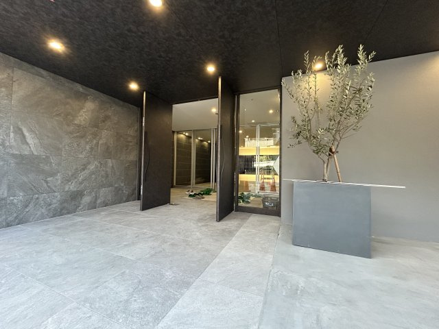 【エントランス】ソルテラス神戸栄町通