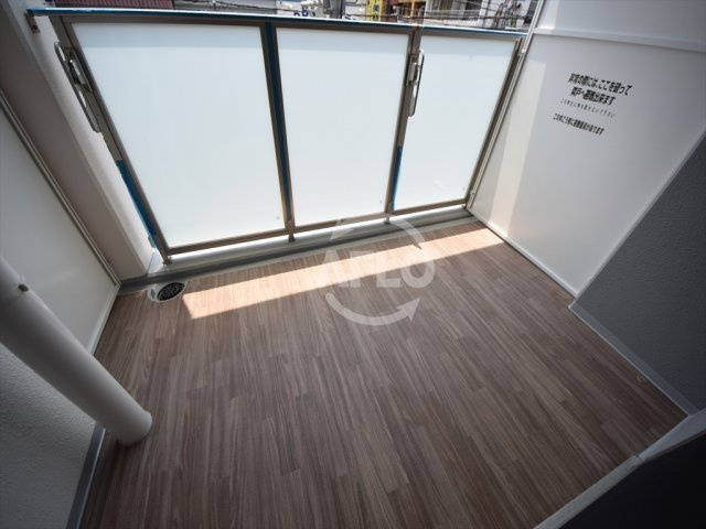 OPUS RESIDENCE SHINSAIBASHI SOUTHのバルコニー|OPUS RESIDENCE SHINSAIBASHI SOUTH　バルコニー