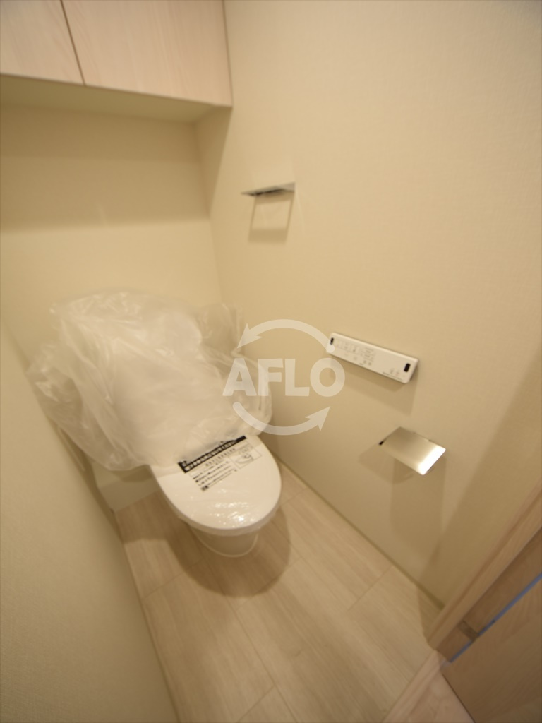 OPUS RESIDENCE SHINSAIBASHI SOUTHのトイレ|OPUS RESIDENCE SHINSAIBASHI SOUTH　温水洗浄便座