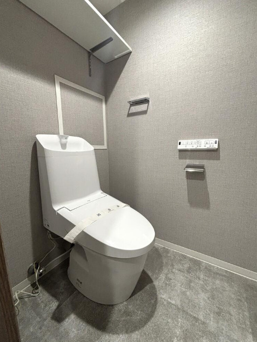 キングスクエアランドレックスC棟のトイレ|ゆったりとした空間のトイレです