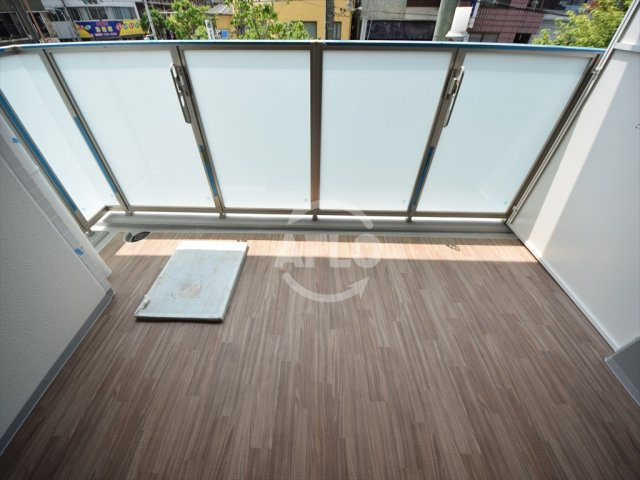 OPUS RESIDENCE SHINSAIBASHI SOUTHのバルコニー|OPUS RESIDENCE SHINSAIBASHI SOUTH　バルコニー