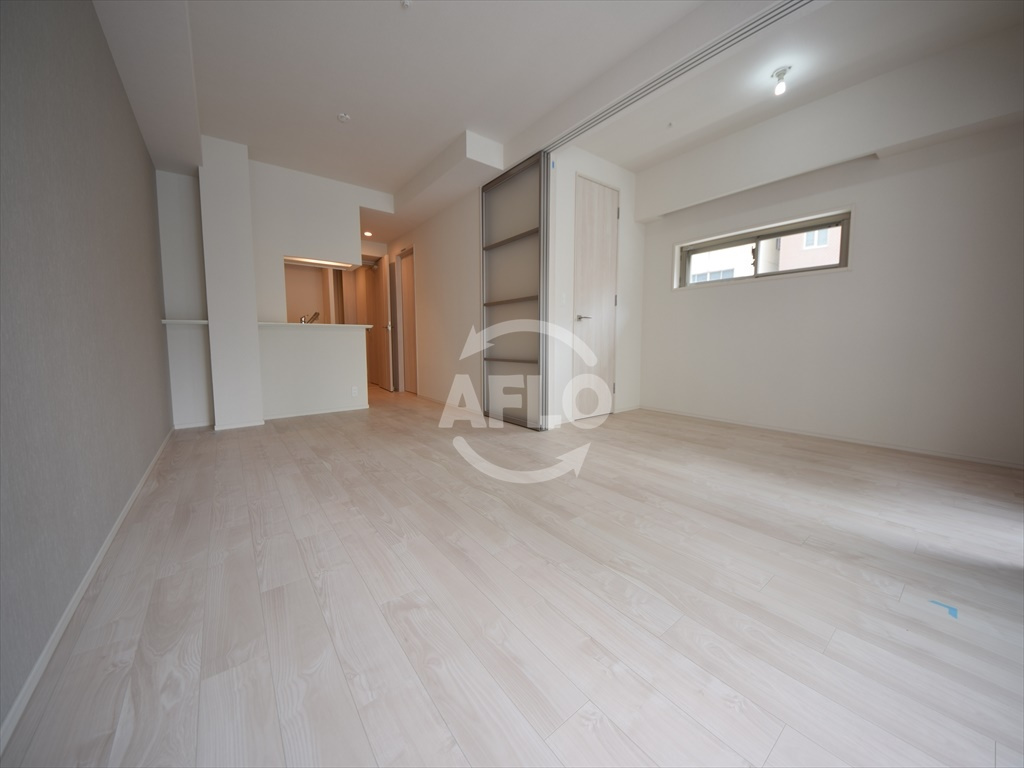 OPUS RESIDENCE SHINSAIBASHI SOUTHの居間・リビング|OPUS RESIDENCE SHINSAIBASHI SOUTH　リビング