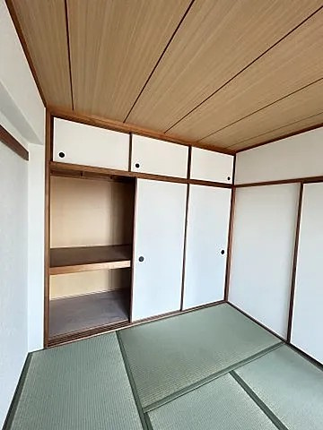 六甲グランドヒルズの居間・リビング