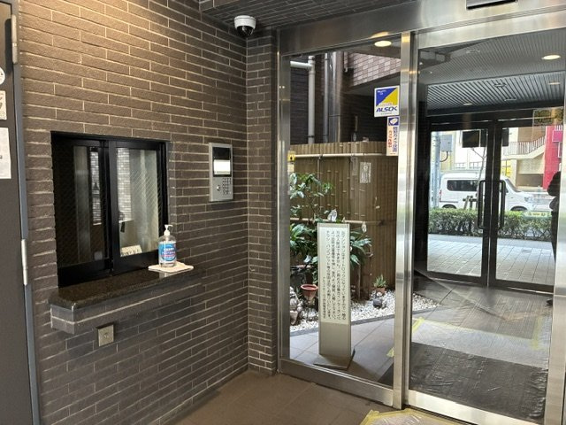 アルファホームズ西巣鴨のエントランス