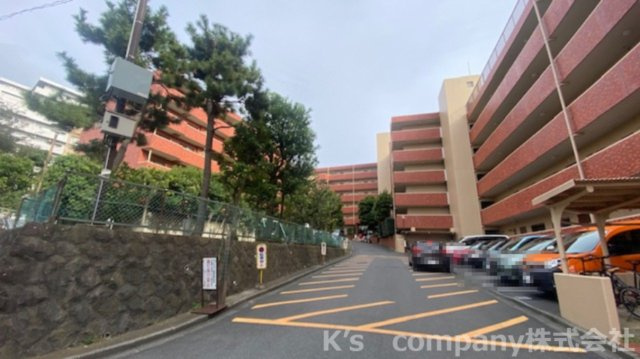 ◎藤沢市片瀬海岸1丁目　湘南グリーンハイツ1号棟の駐車場|駐車スペース◇