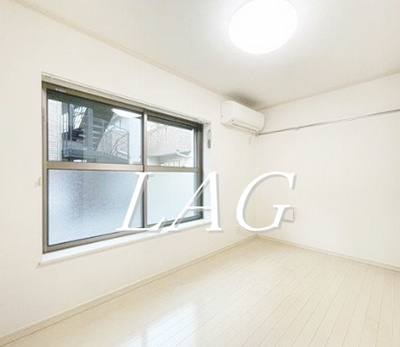 【居間・リビング】 | スプリングシャンテⅡ | 洋室のお部屋です。