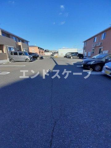 アリエッタⅠの駐車場|高崎、前橋のお部屋探しはエンドスケープまで！お客様の理想お聞かせ下さい♪
