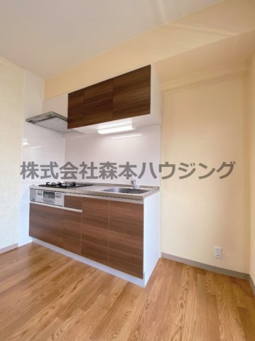【キッチン】 | 　メゾン・ラ・フォーレ | キッチンでお料理をお楽しみください