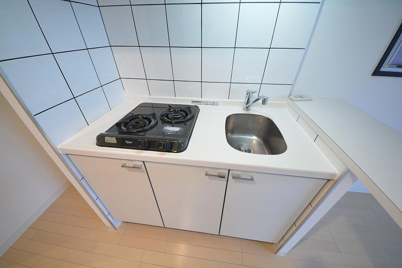 アーバンフラッツ上町のキッチン|アーバンフラッツ上町　ガス2口コンロシステムキッチン