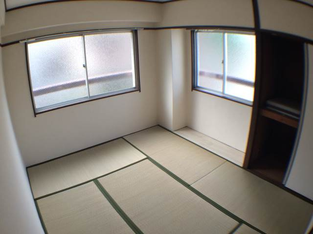 メゾン熊内５の和室