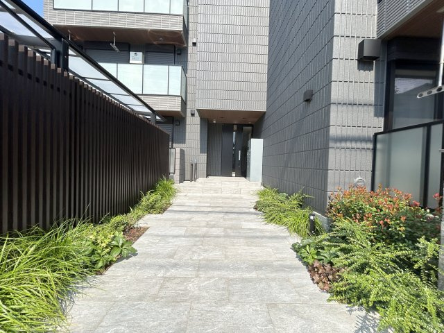 シャルール仙波のエントランス