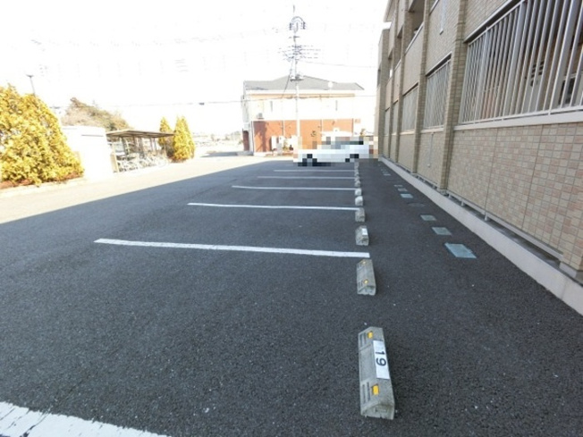 【駐車場】 | ルミエール | 駐車場