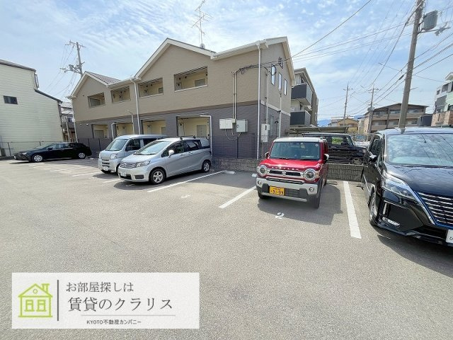 グレイス桂の駐車場