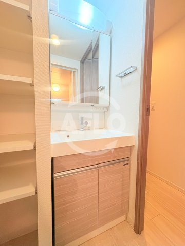 エス・キュート梅田中崎町の独立洗面台|エス・キュート梅田中崎町　独立洗面化粧台