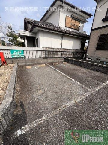 フォレストK　A棟の駐車場