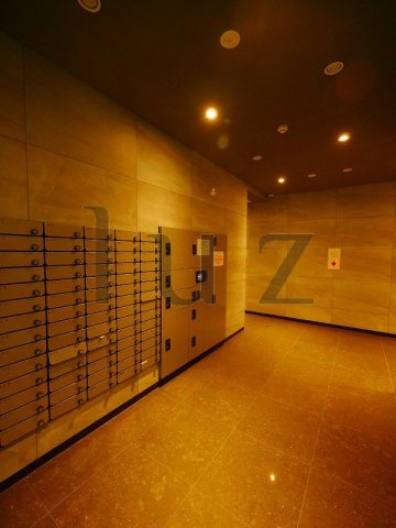 ＬＥＸＥ　ＡＺＥＳＴ横濱関内のエントランス